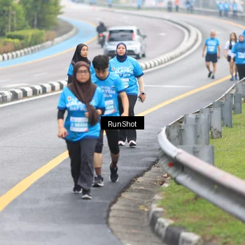 Runner Photo 7030671