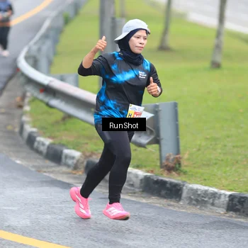 Runner Photo 7030673