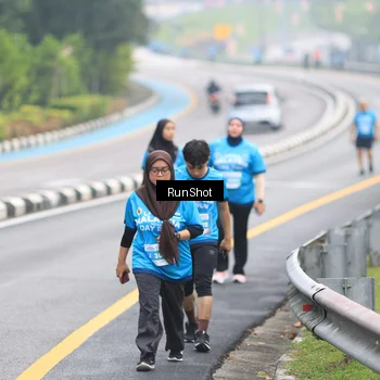 Runner Photo 7030679