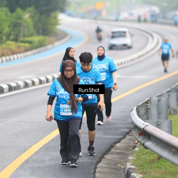 Runner Photo 7030686