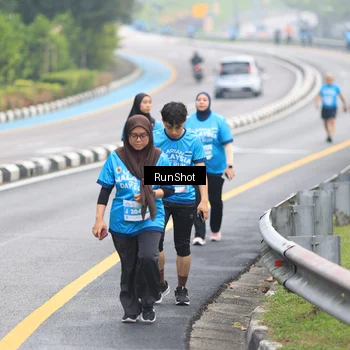 Runner Photo 7030688