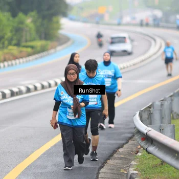 Runner Photo 7030689