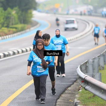Runner Photo 7030693