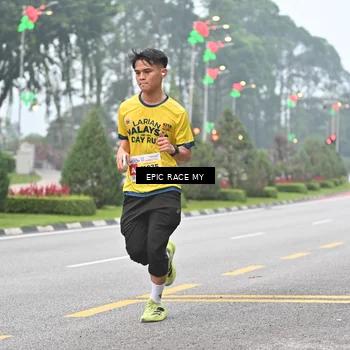 Runner Photo 7030695