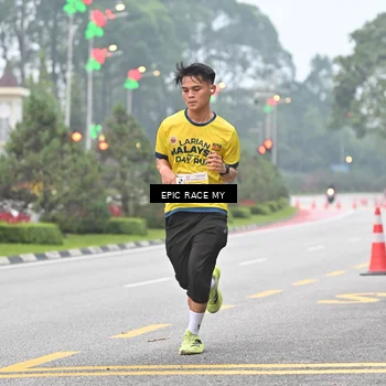 Runner Photo 7030704