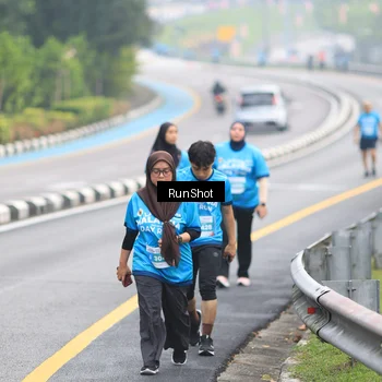 Runner Photo 7030706