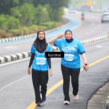 Runner Photo 7030716