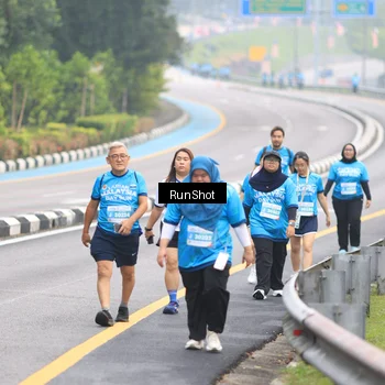 Runner Photo 7030717
