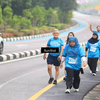 Runner Photo 7030736