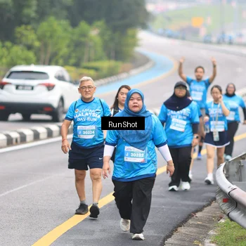 Runner Photo 7030739
