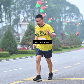 Runner Photo 7030753