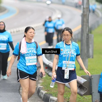 Runner Photo 7030755