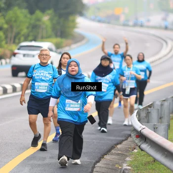 Runner Photo 7030758
