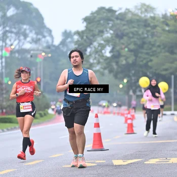 Runner Photo 7030785
