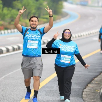 Runner Photo 7030794