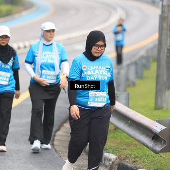 Runner Photo 7030795
