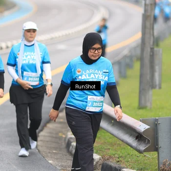 Runner Photo 7030803