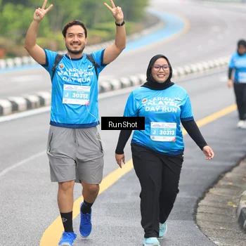 Runner Photo 7030836