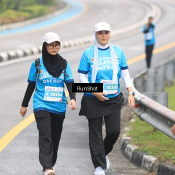 Runner Photo 7030864