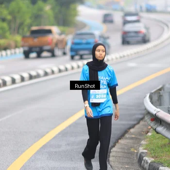 Runner Photo 7030876
