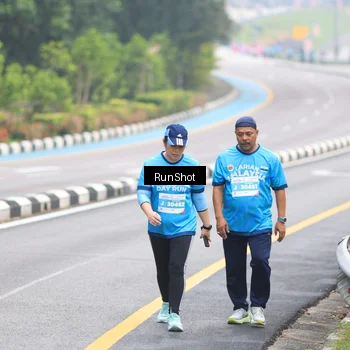 Runner Photo 7030877
