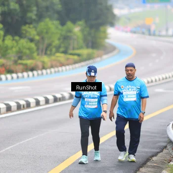 Runner Photo 7030879
