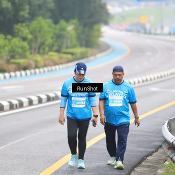 Runner Photo 7030880