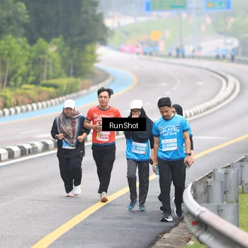 Runner Photo 7030888