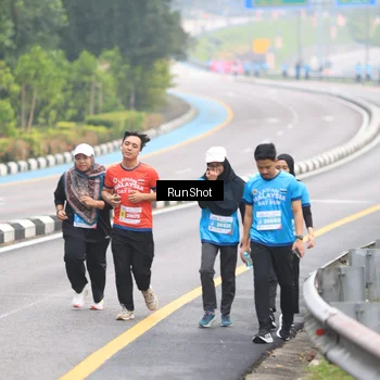 Runner Photo 7030894
