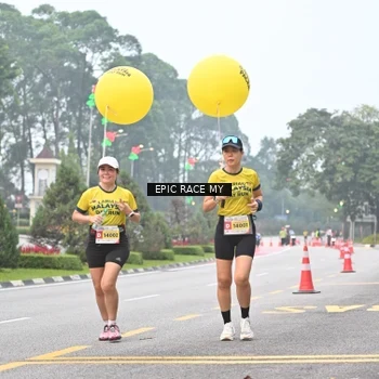 Runner Photo 7030898