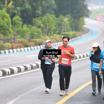 Runner Photo 7030900