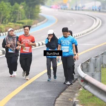 Runner Photo 7030901