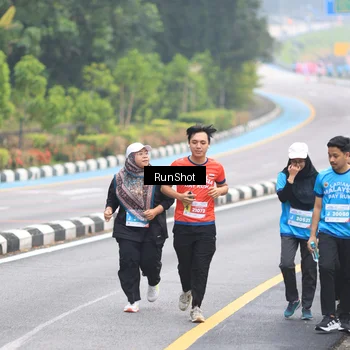 Runner Photo 7030906