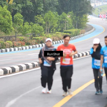 Runner Photo 7030907