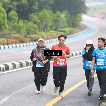 Runner Photo 7030910