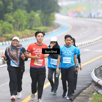 Runner Photo 7030923