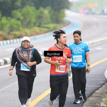 Runner Photo 7030931