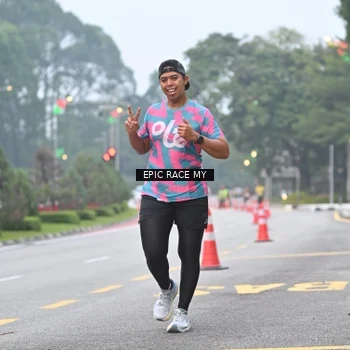 Runner Photo 7030933