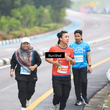 Runner Photo 7030937