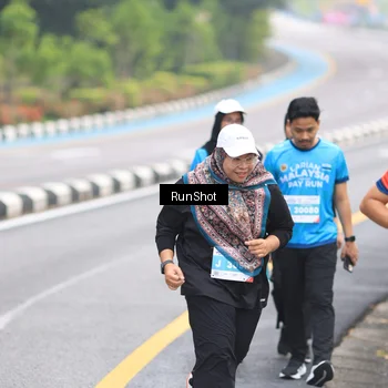 Runner Photo 7030946