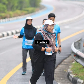 Runner Photo 7030947