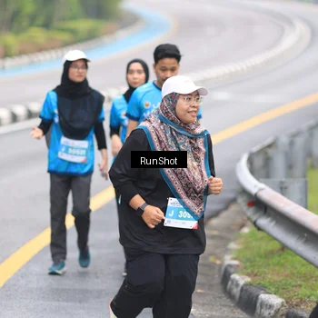 Runner Photo 7030949