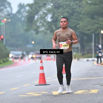 Runner Photo 7031001
