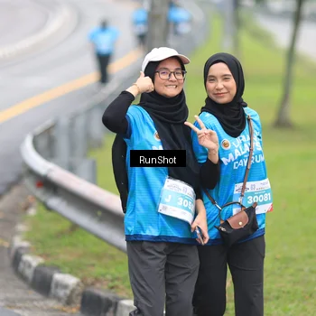 Runner Photo 7031003
