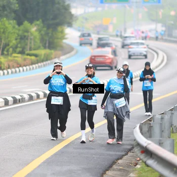 Runner Photo 7031019