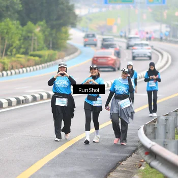Runner Photo 7031020