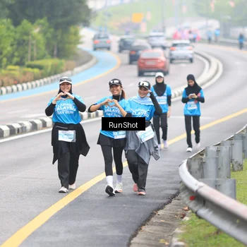 Runner Photo 7031035
