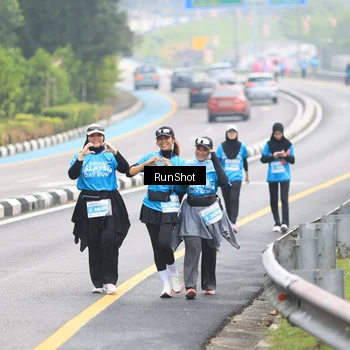 Runner Photo 7031045