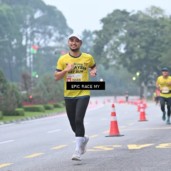 Runner Photo 7031053