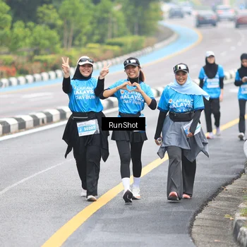 Runner Photo 7031057